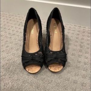 Report Black Wedges